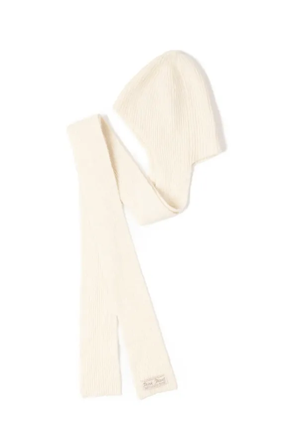 Simon Balaclava, Ivory