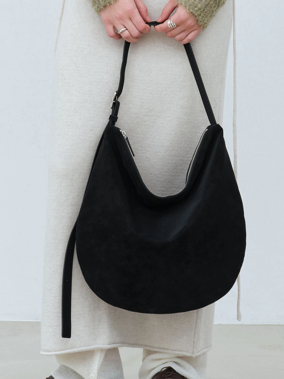 오브히 베일로 문 호보백 Vaylo Moon Hobo Bag_Black 상품 이미지 2