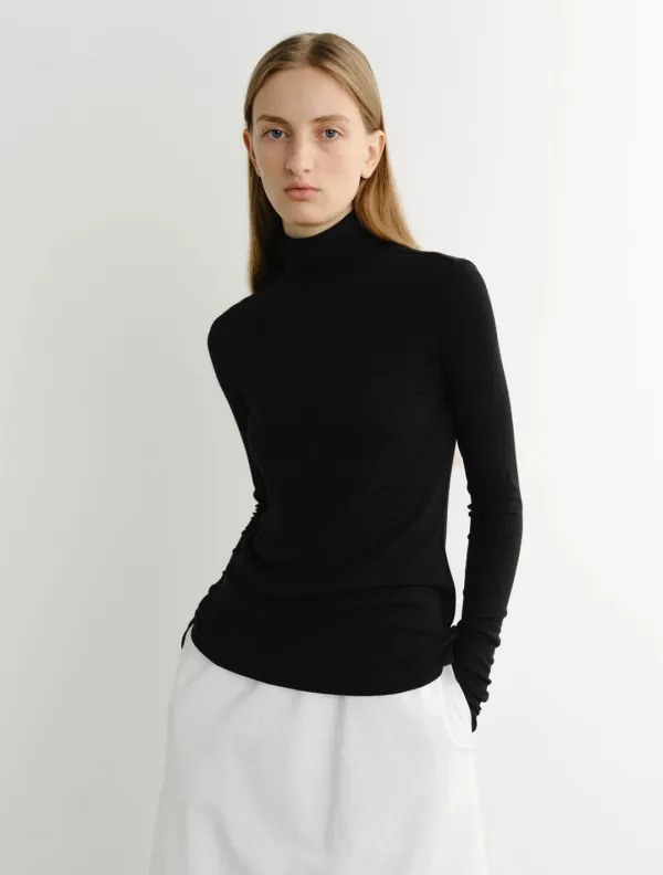 Wool Turtleneck Top (Black)