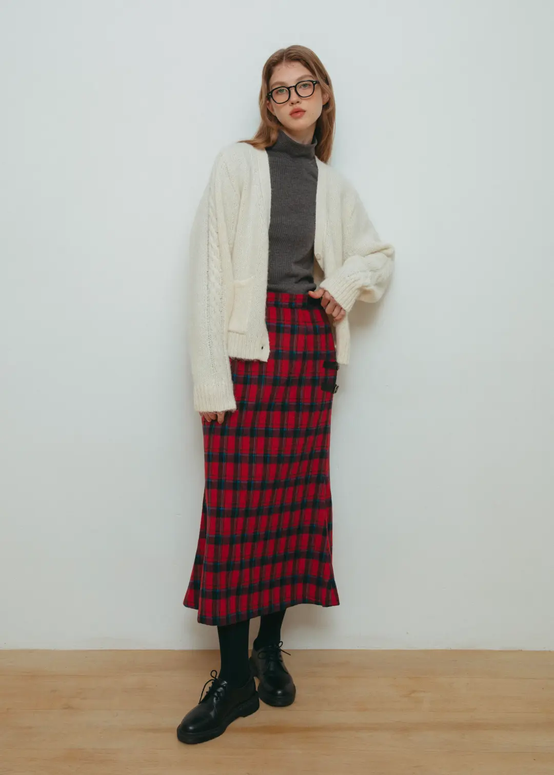 온무드 Martin Buckle Check Skirt - Red 상품 이미지 2