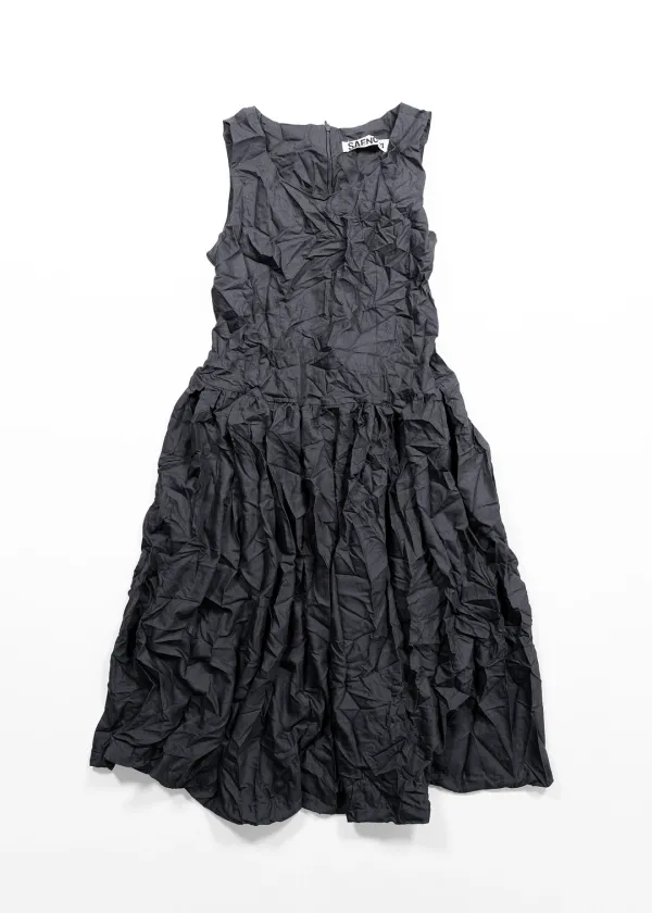 CRINKLED SLEEVELESS LONG DRESS - CHARCOAL