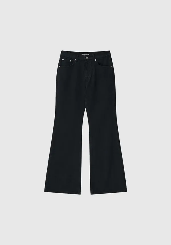 Boots cut denim