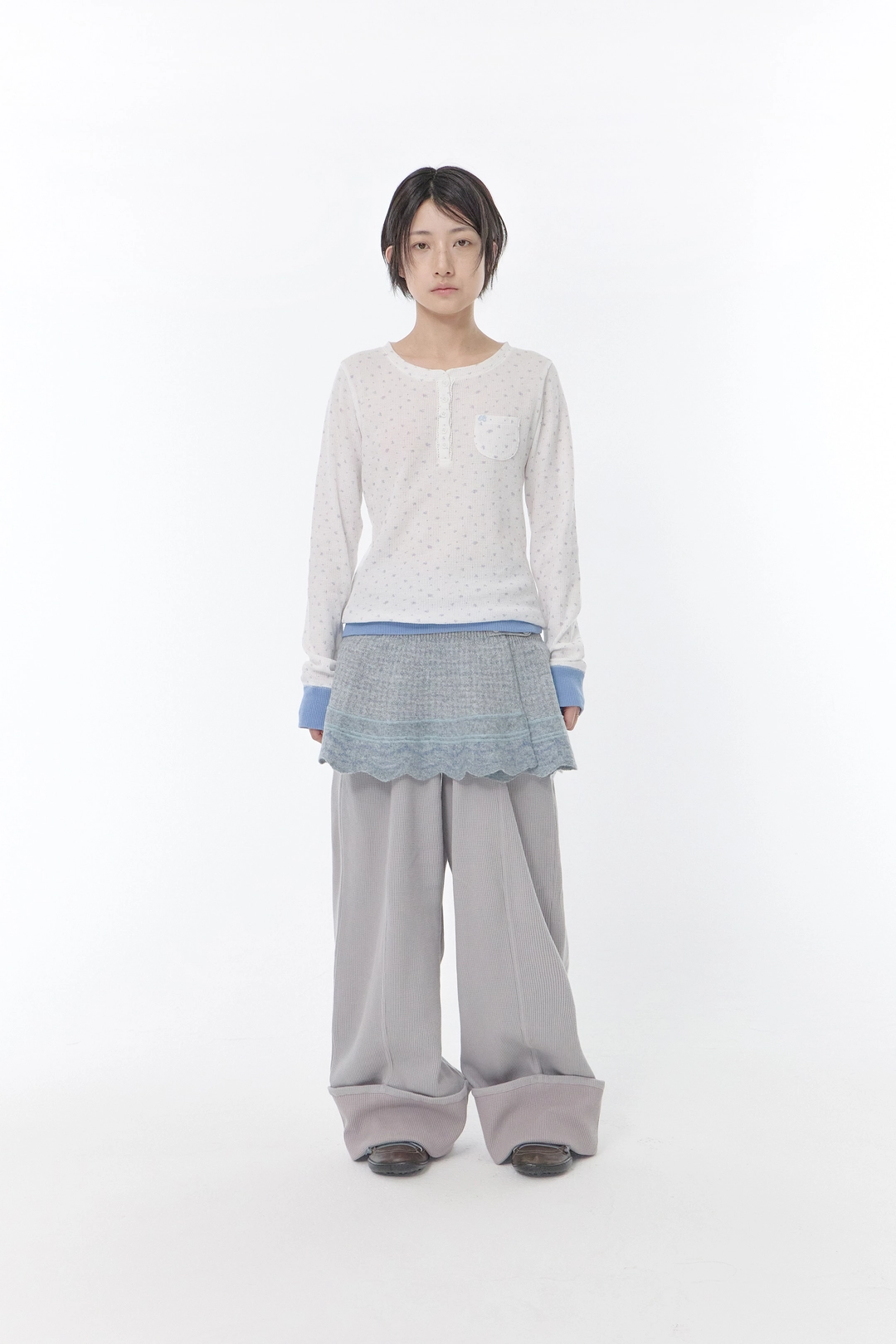 허그유어스킨 Flower henry neck long sleeve T (White) 상품 이미지 2