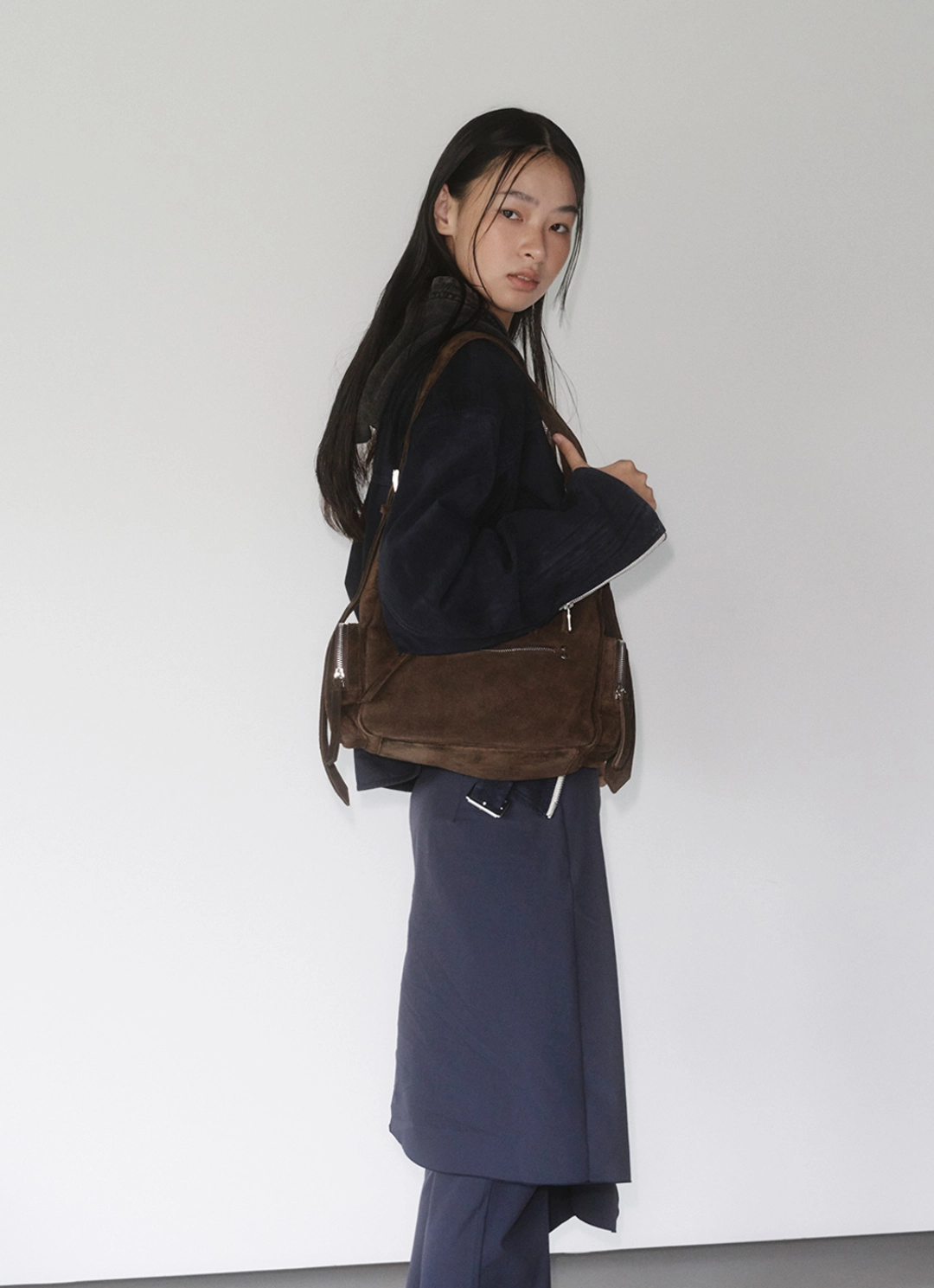 기호 FLASH BAG / BROWN SUEDE 상품 이미지 2