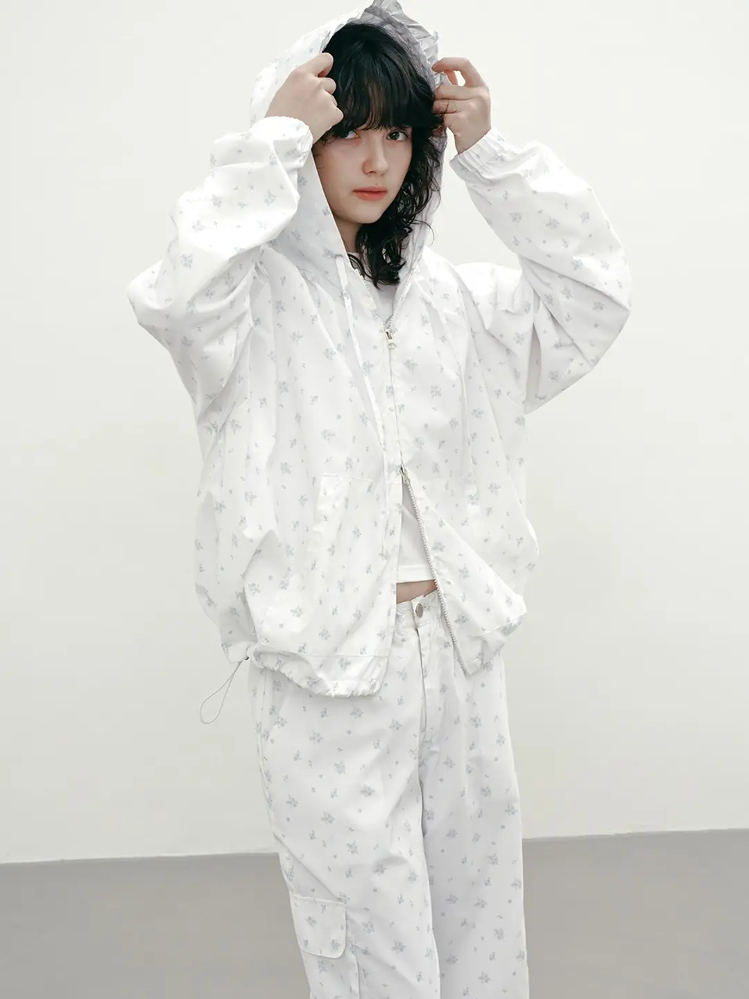 마가린핑거스 FLORAL WINDBREAKER (WHITE) 상품 이미지 2