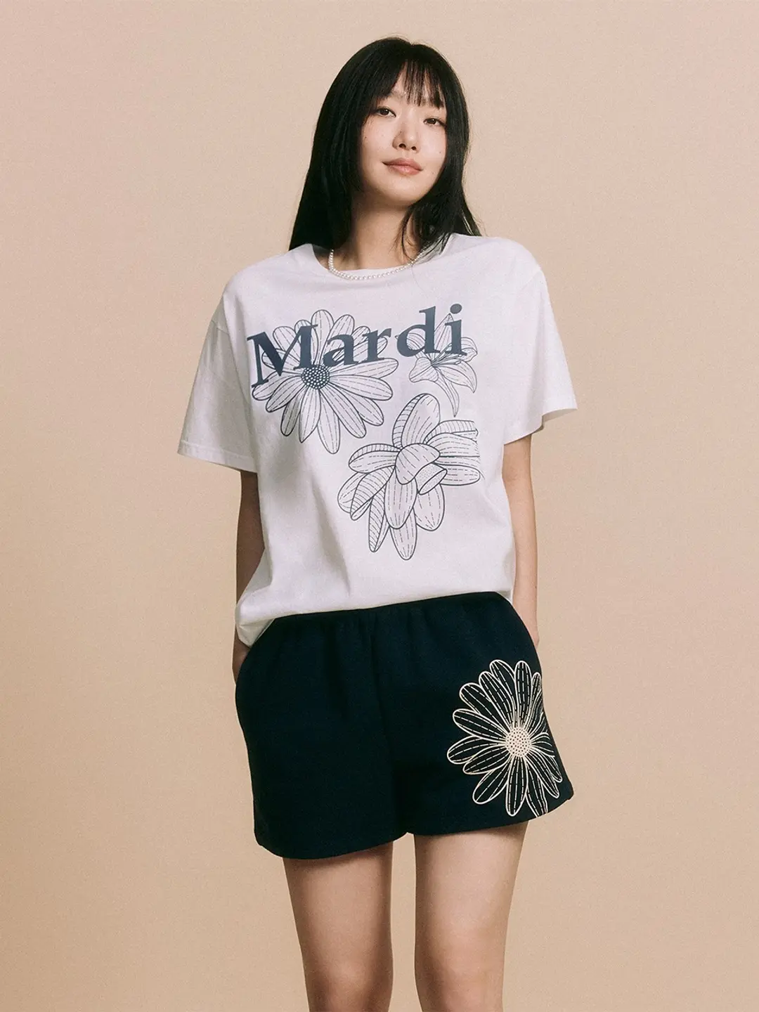 마르디 메크르디 SWEAT SHORTS FLOWER_NAVY CREAM 상품 이미지 2
