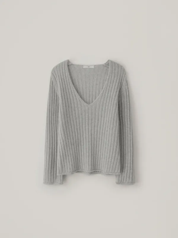 Roid Deep V-Neck Knit - Light Gray