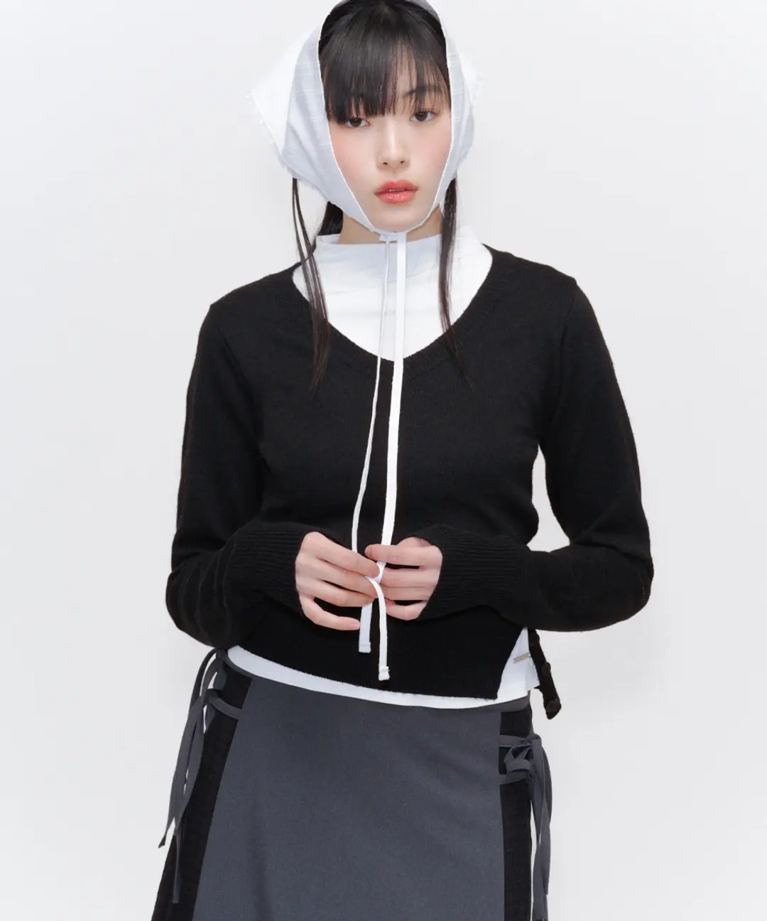 미세키서울 Vneck slit button knit BLACK 상품 이미지 2