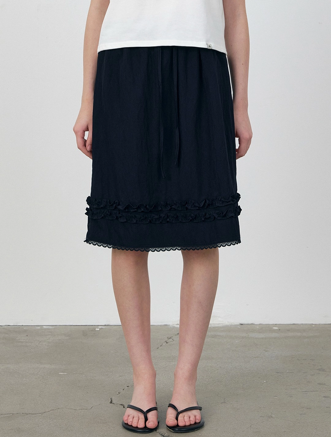 로에일 Double ruffle hem a-Line midi skirt_Navy 상품 이미지 1
