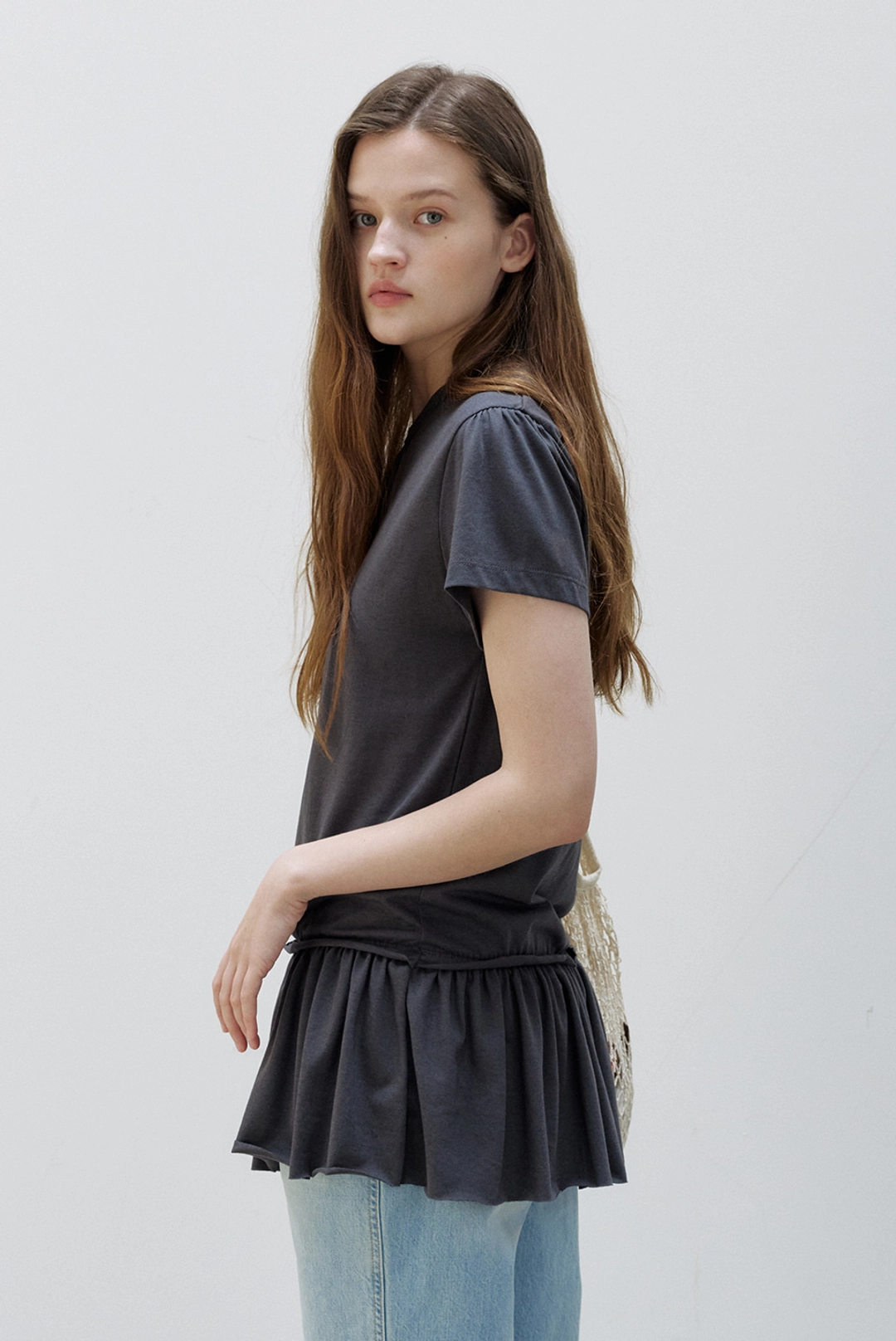 브렌다 브렌든 shirring long tee - charcoal 상품 이미지 2
