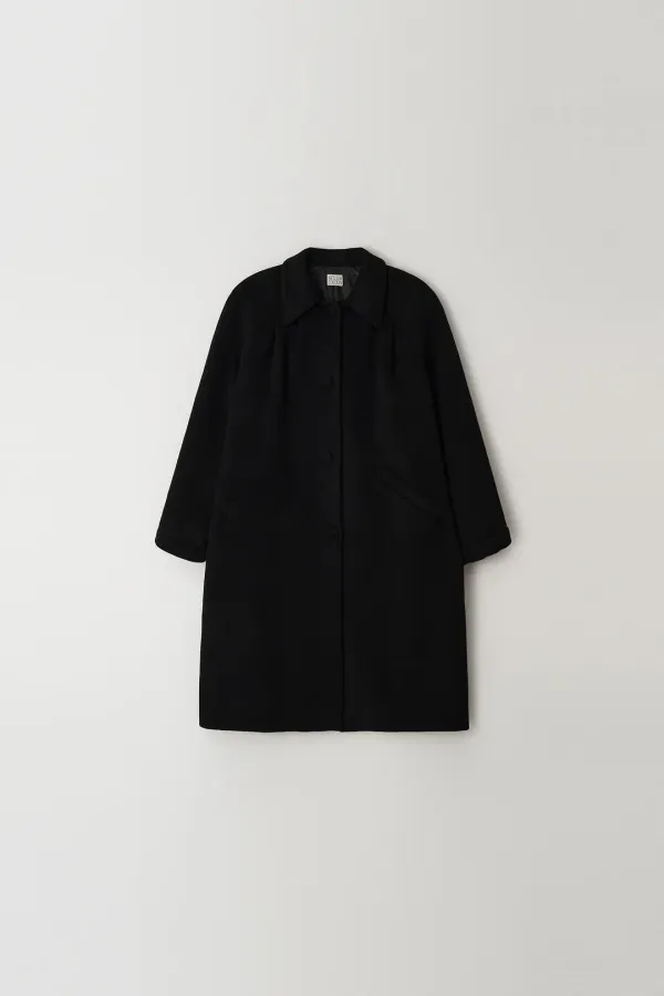 Pin-tuck Raglan Coat (black)