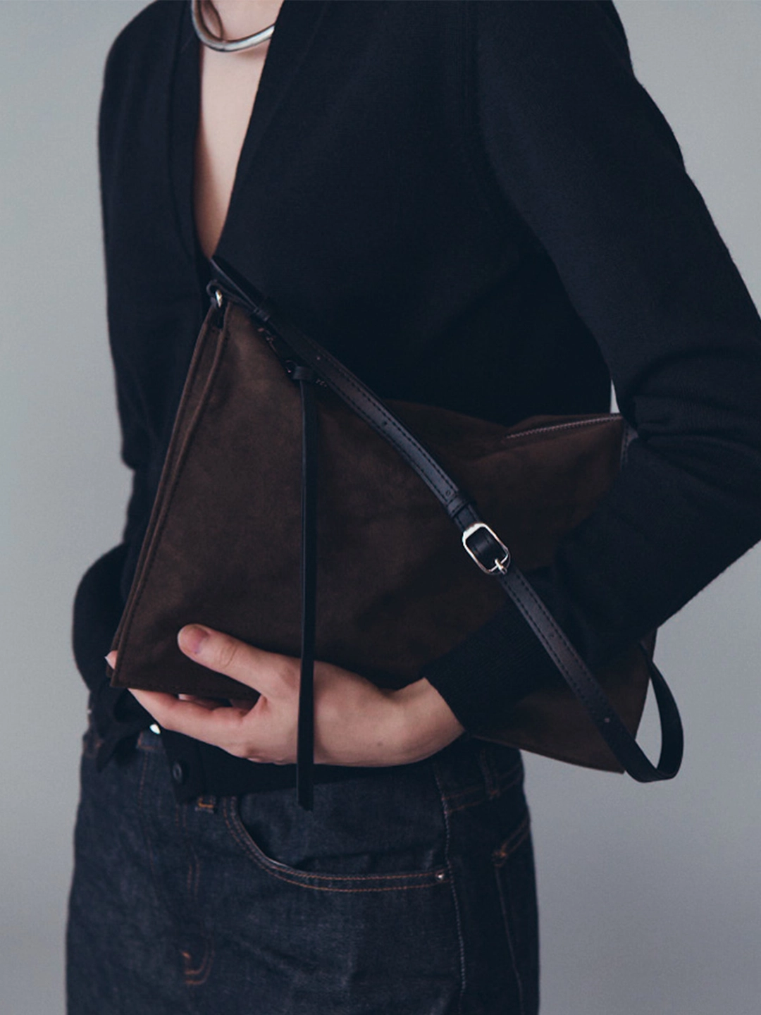오브히 아코디언 스웨이드백 Accordion Suede Bag_Dark Olive 상품 이미지 2
