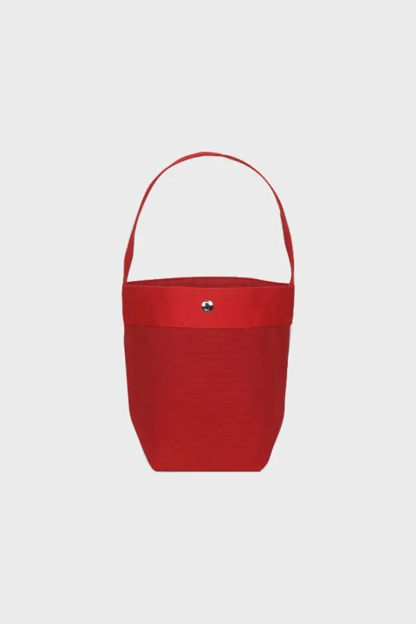7th) a bread bag (red)