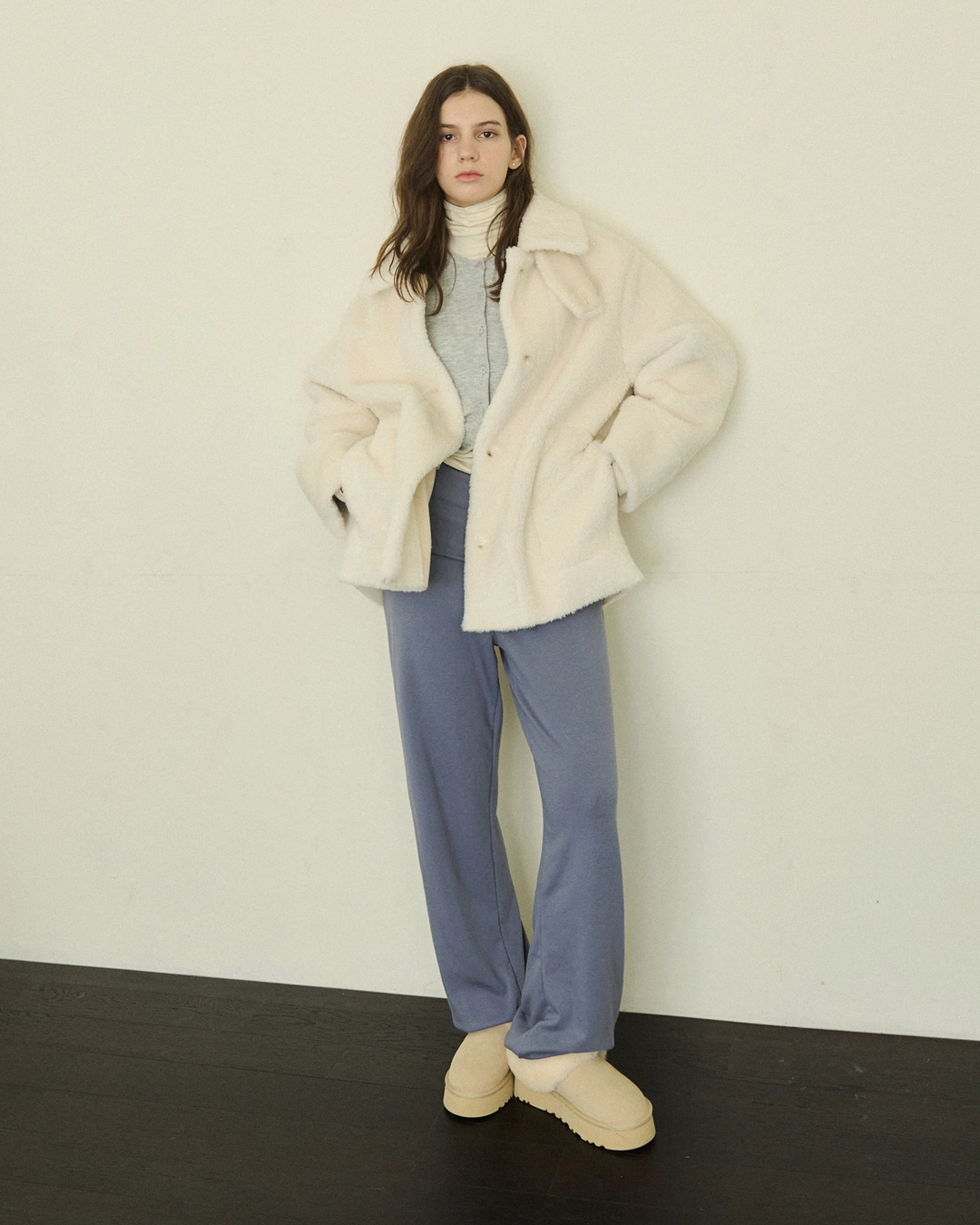 어다울 Shearing boucle mustang half coat - ivory 상품 이미지 2