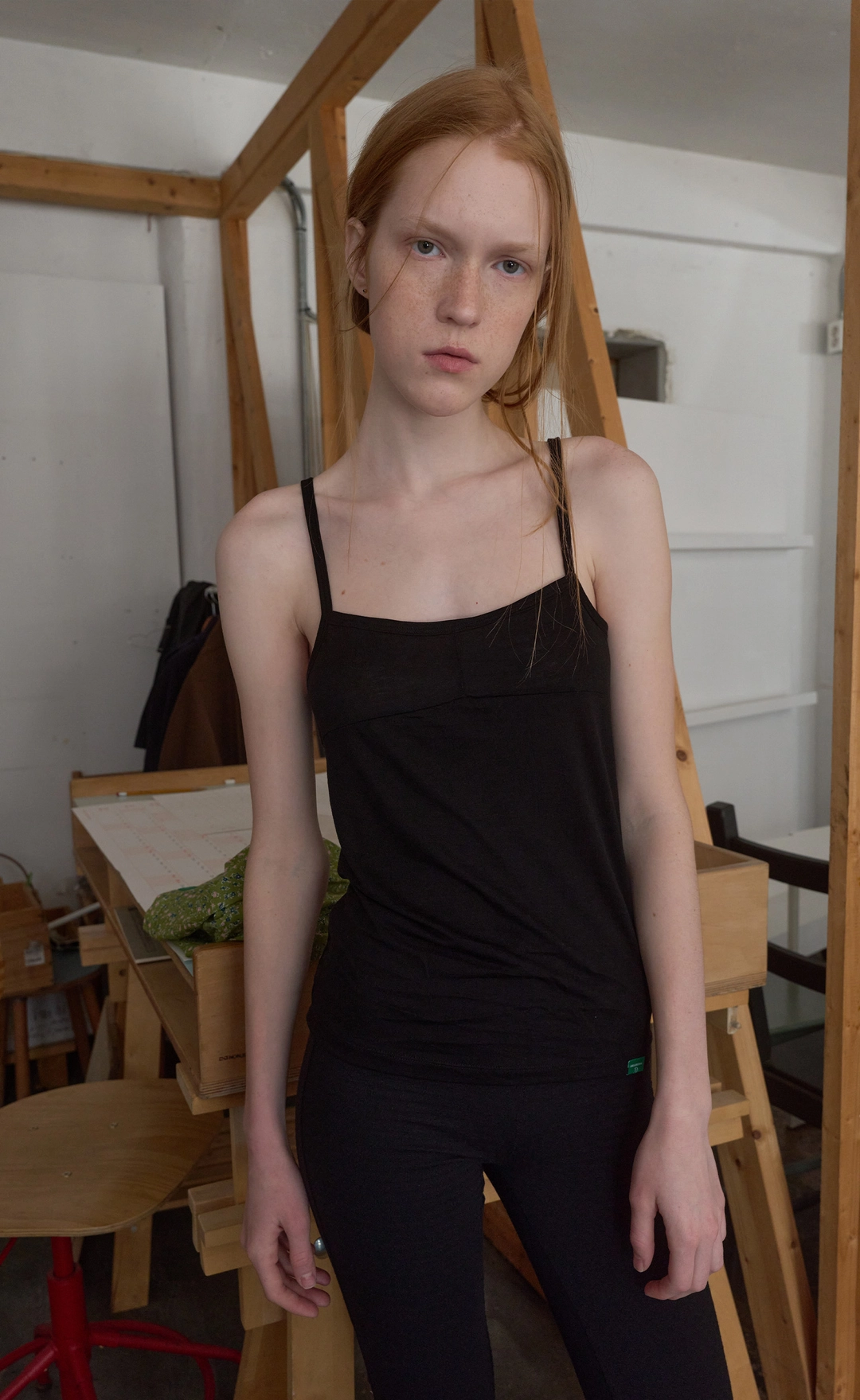 노컨텐츠 346. Essential Sleeveless_ Black 상품 이미지 1