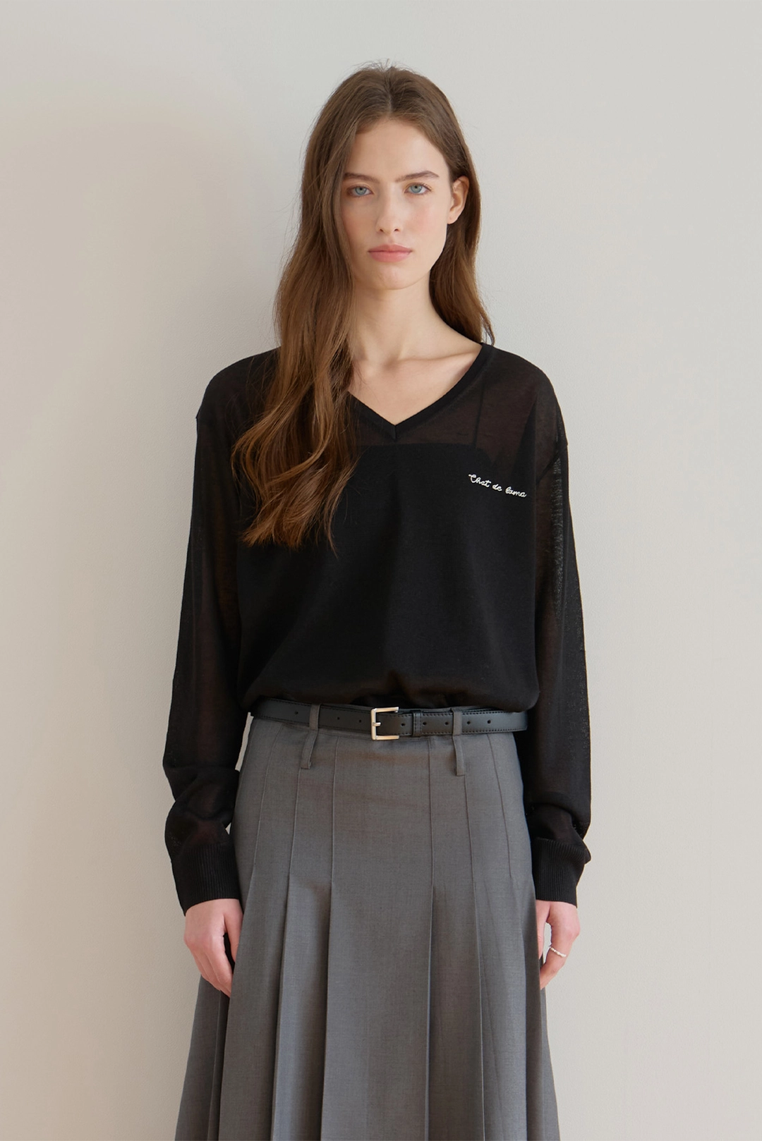 샤드라마 [2차 REORDER] VISCOSE V-NECK KNIT [BLACK] 상품 이미지 2