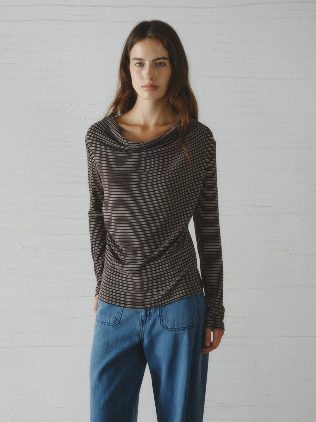 르니나 [10/7 예약배송] GRACE draped stripe t-shirt_brown stripe 상품 이미지 1