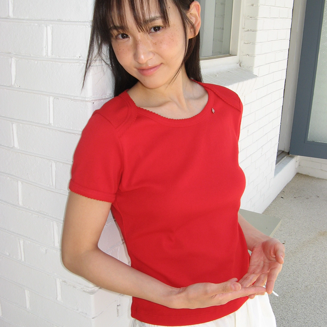 론론 SEAM DETAIL SLIM T SHIRT RED 상품 이미지 1