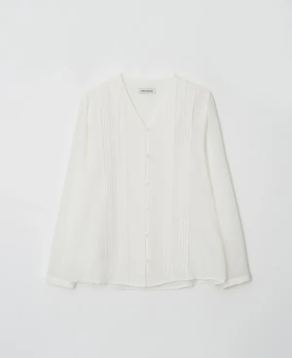Soft Pintuck V-Neck Blouse_IVORY