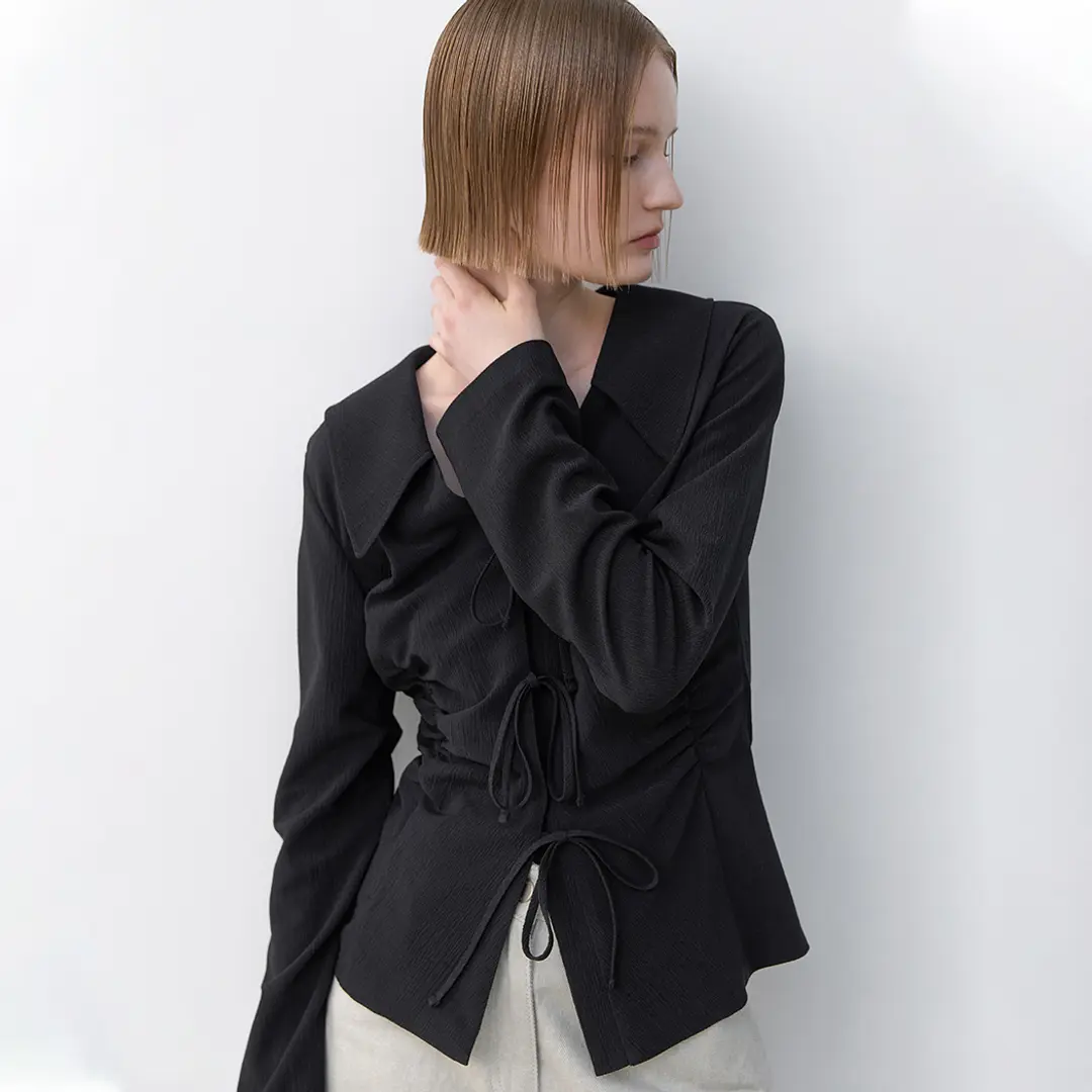 아뜰리에 나인 (BL-4299)ARLO SHIRRING RIBBON BLOUSE 상품 이미지 2