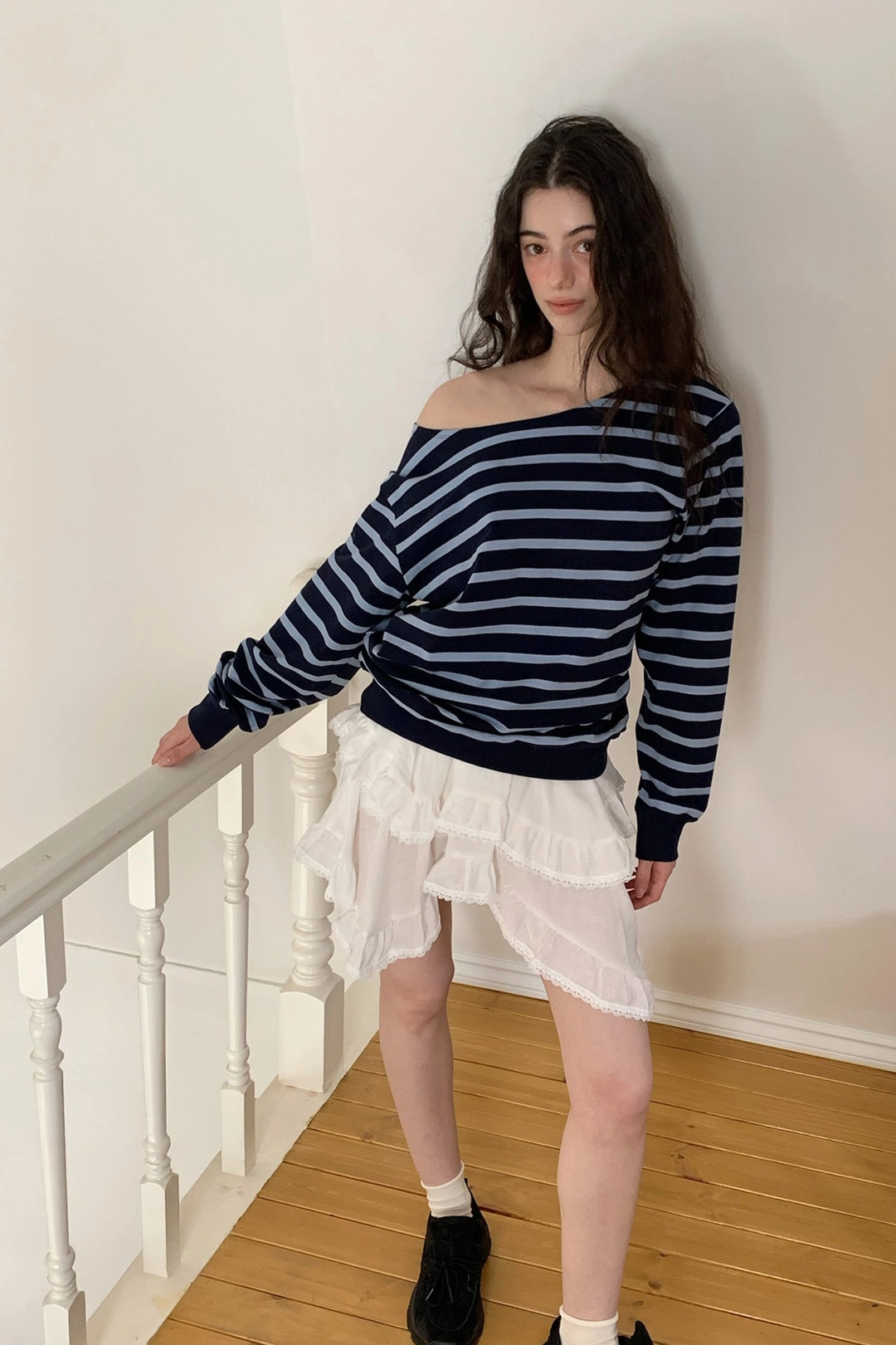 리리수 Village Sweatshirts / Blue 상품 이미지 2