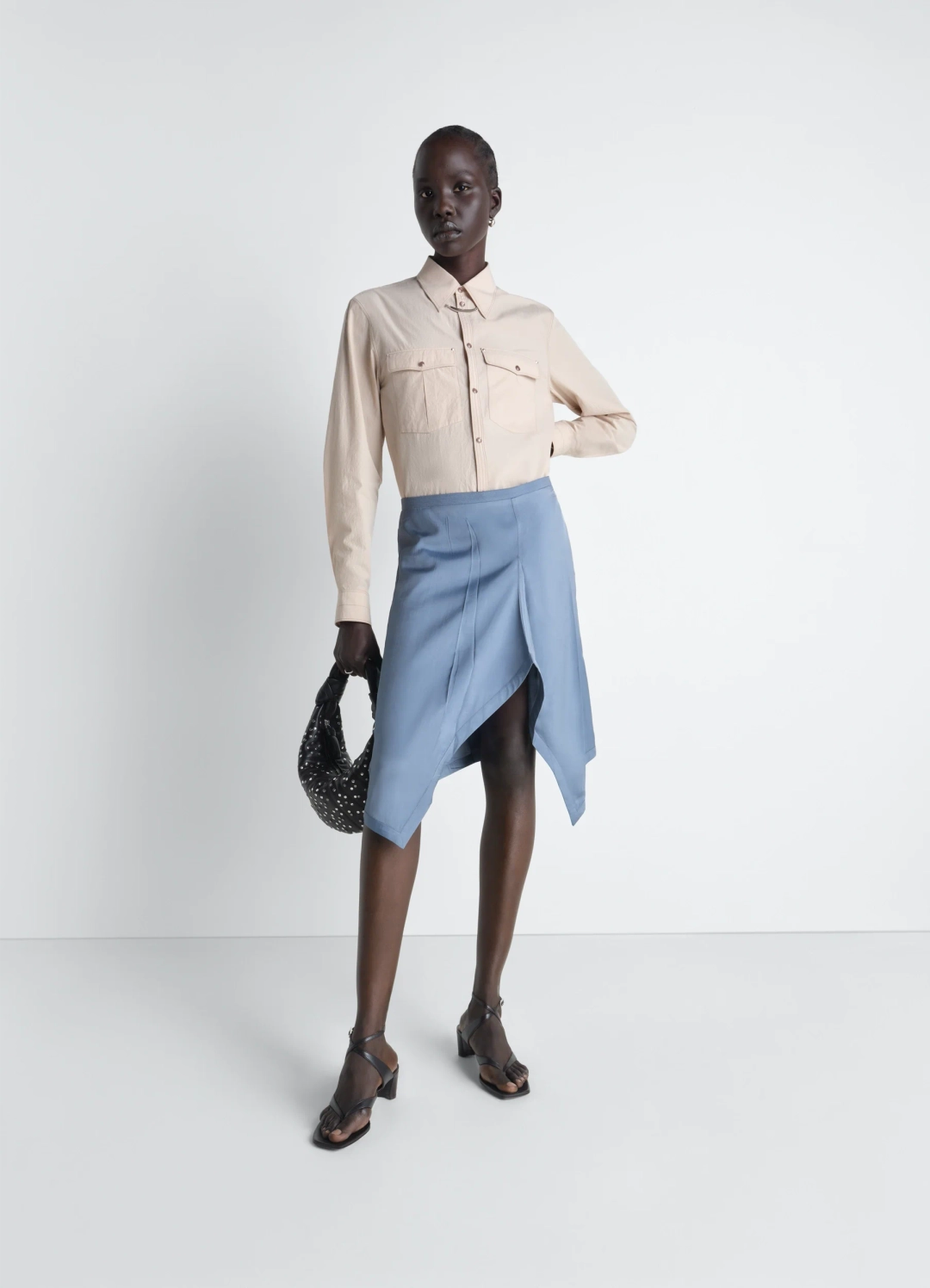 르메르 CHEST-POCKET FITTED SHIRT IN CREPE COTTON 상품 이미지 1