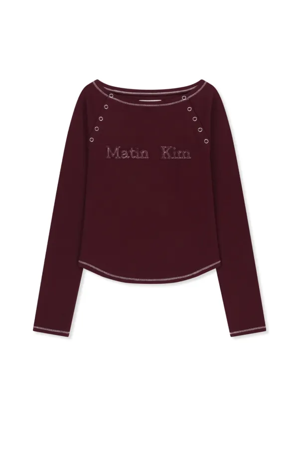 LOGO APPLIQUE BUTTON DETAIL RAGLAN TOP IN WINE