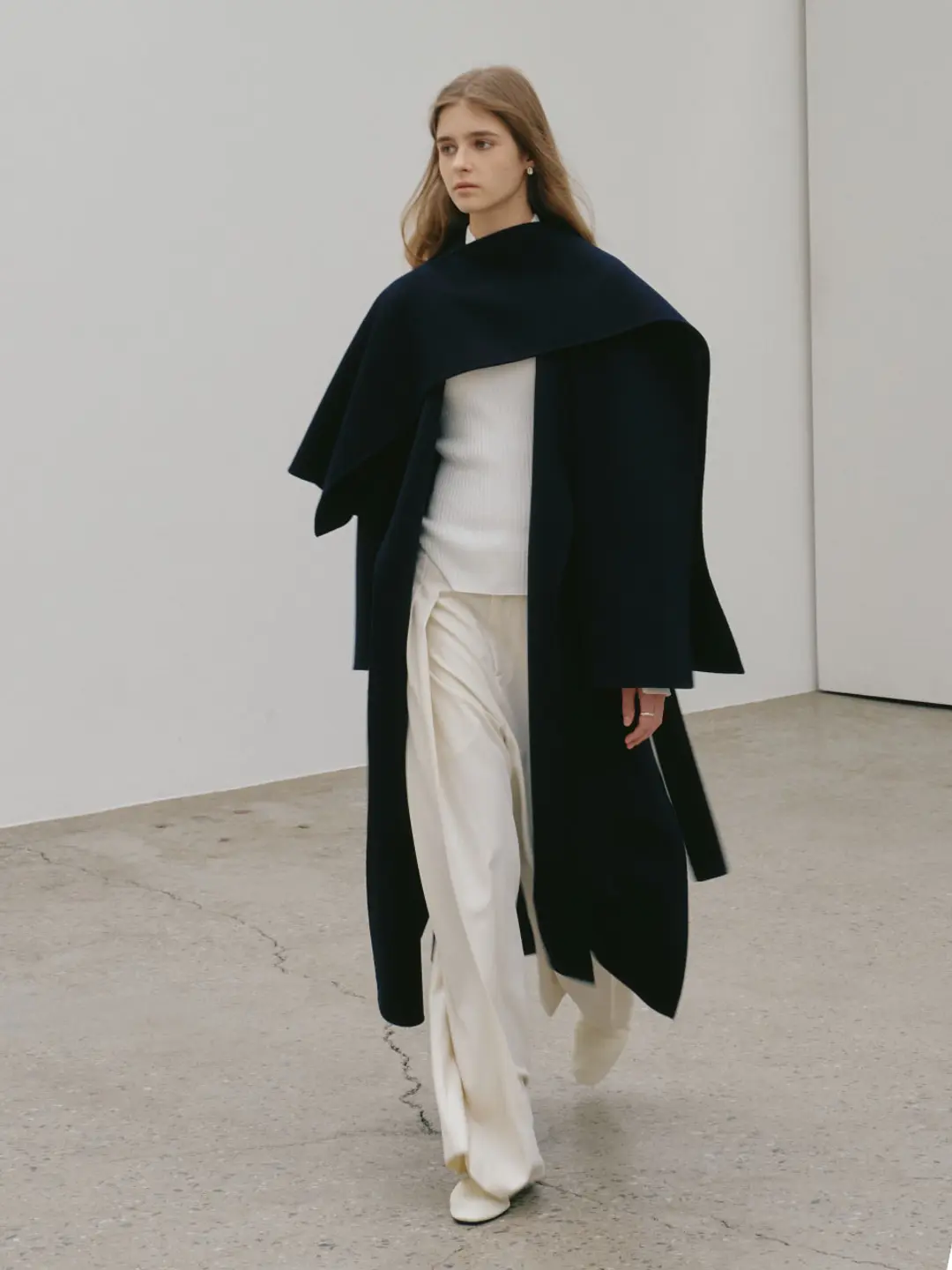 뮤제 [7th] PONT NEUF Cashmere Handmade Unbalance Muffler_Royal Navy 상품 이미지 2