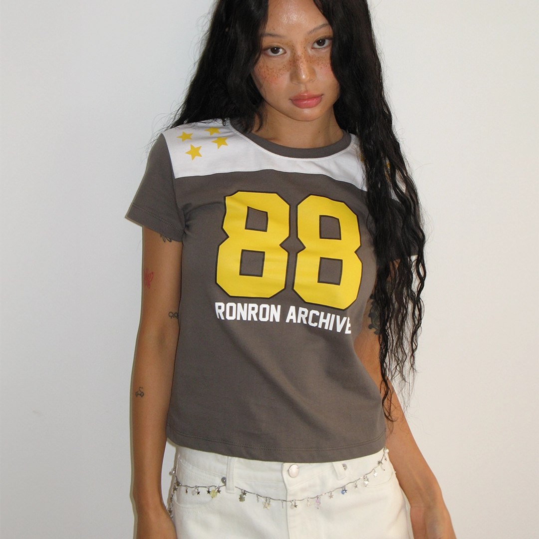 론론 SPORTY 88 STAR SHORT T SHIRT CHARCOAL 상품 이미지 2