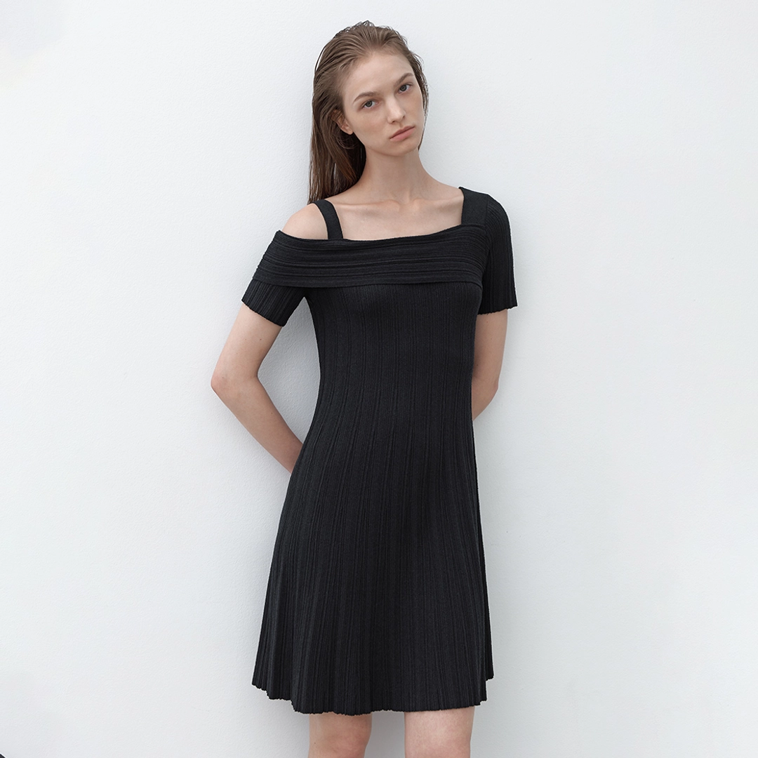 아뜰리에 나인 (OP-6263)ONE OFF SHOULDER KNIT DRESS 상품 이미지 2