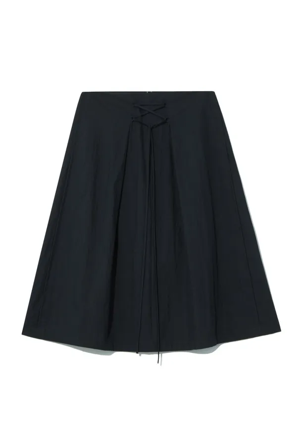 FRONT STRAP MIDI SKIRT [BLACK]