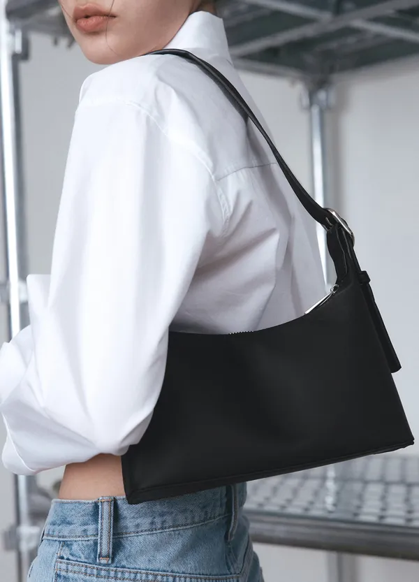 퓨즈 컴팩트 나일론 숄더백 [BLACK]
