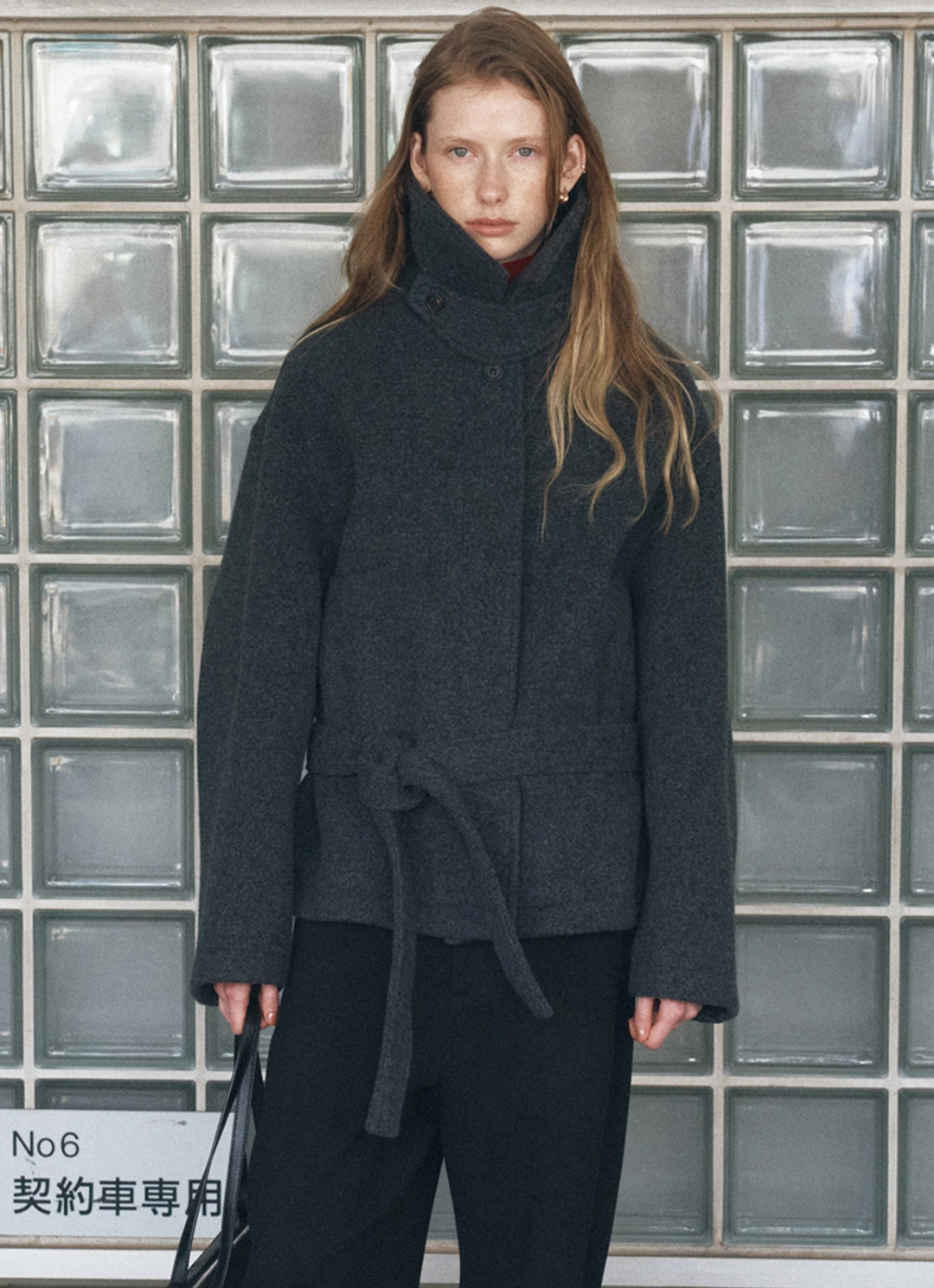 시야쥬 SIOT4167 헤어리 벨티드 하프 코트_Black 상품 이미지 2