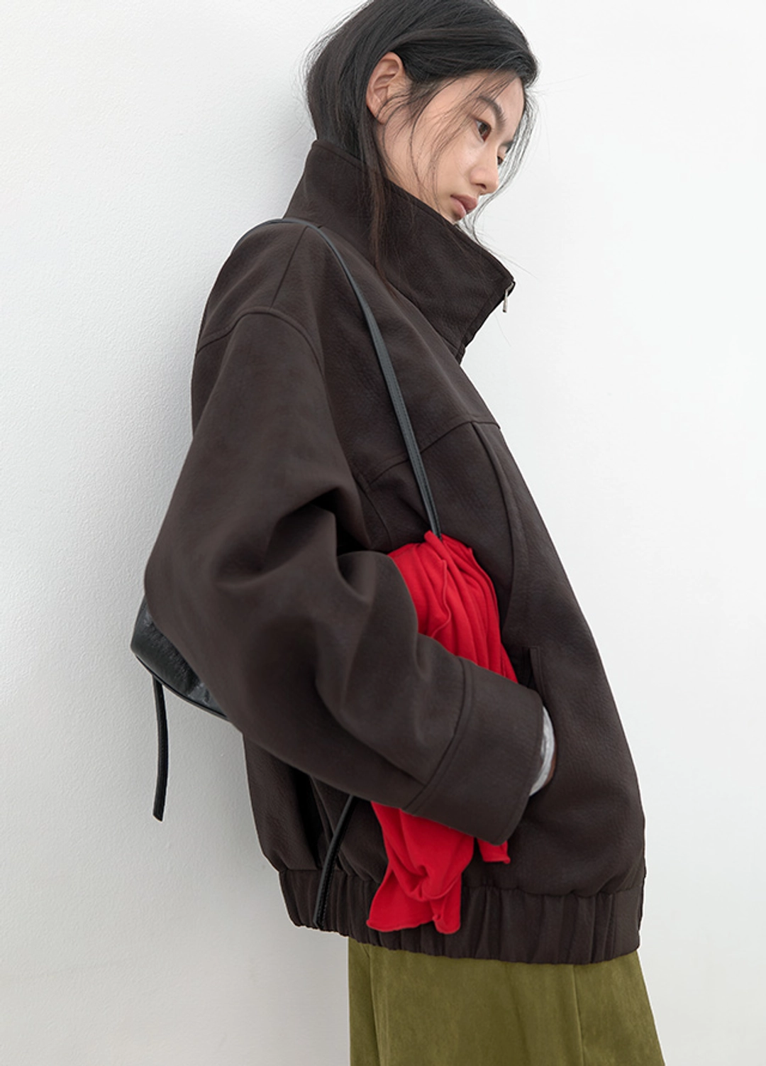 아뜰리에 나인 (JP-610)MATT LEATHER HIGH NECK OVERSIZED JUMPER 상품 이미지 2