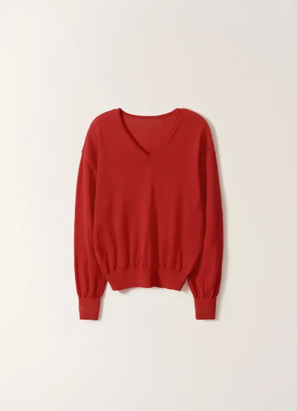 Charlotte v-neck pullover (Berry Red)
