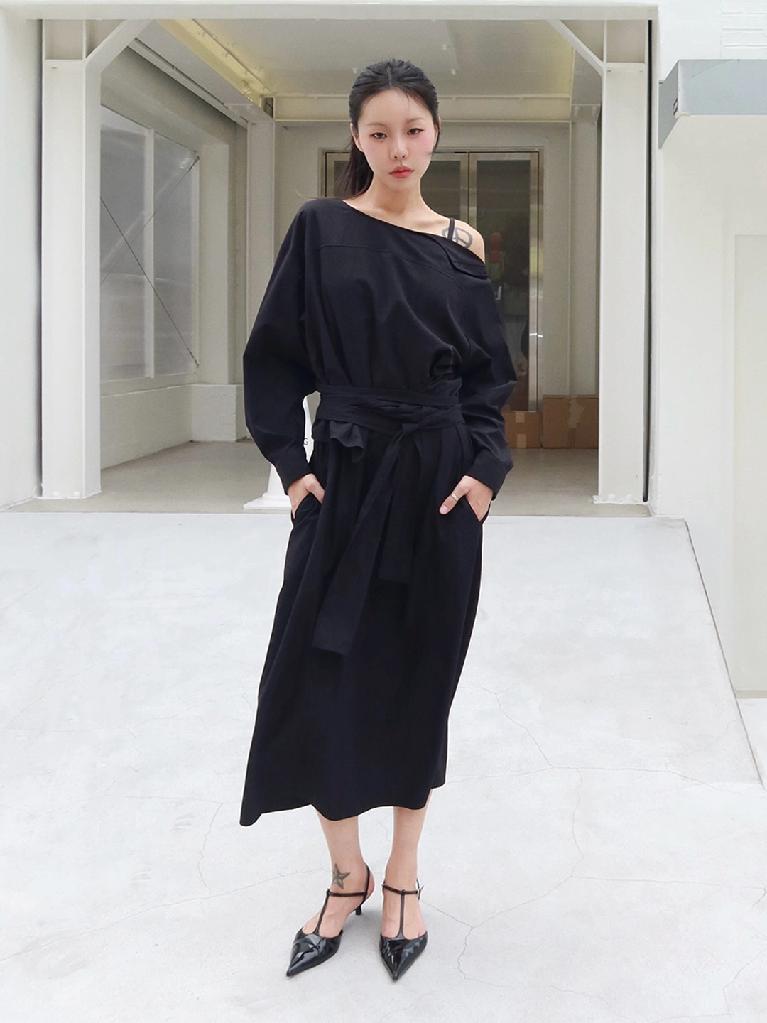 에트몽 2-Way Shoulder Strap Dress, Black 상품 이미지 2
