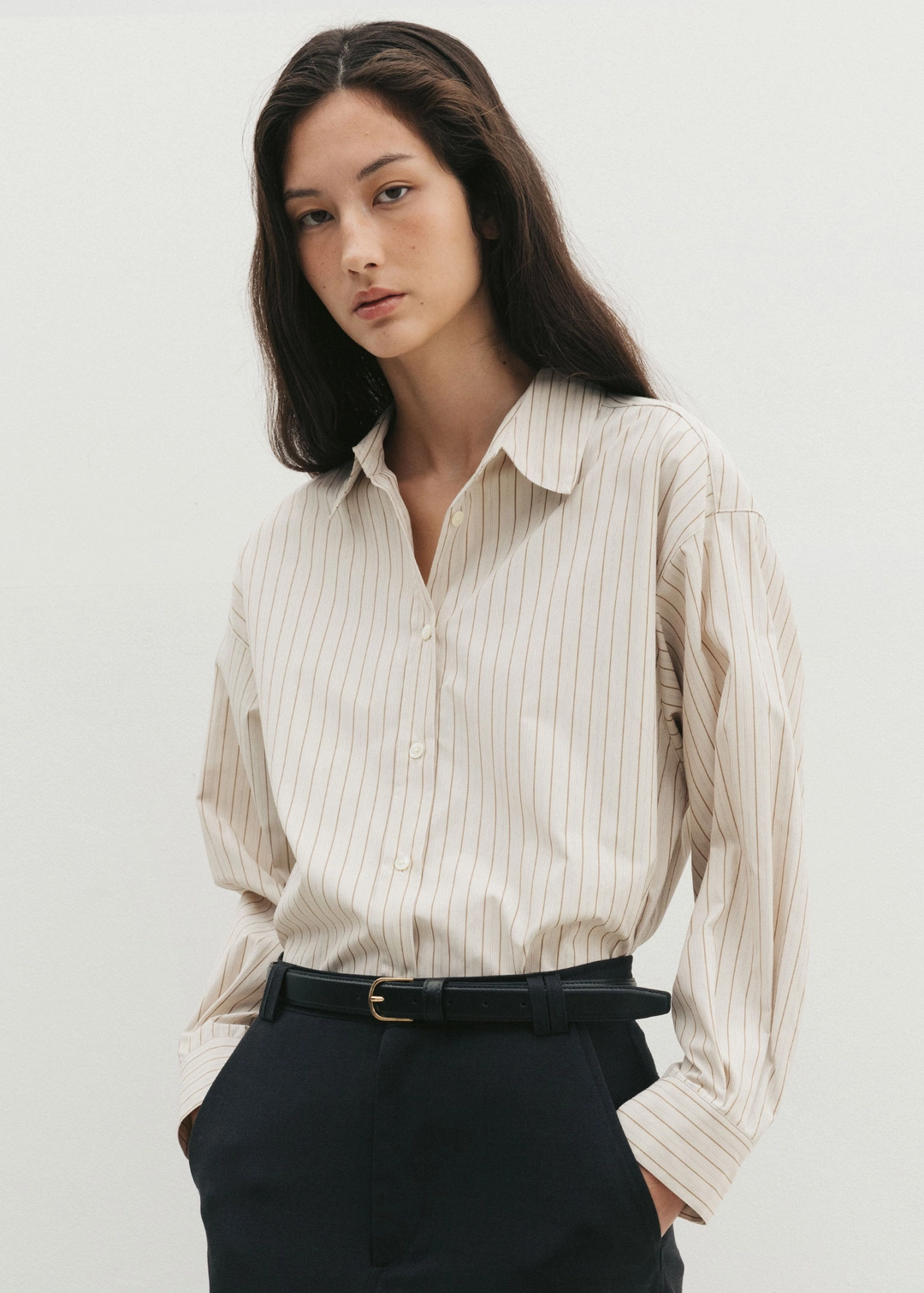 더라이 Back Shirring Shirt(Beige) 상품 이미지 2
