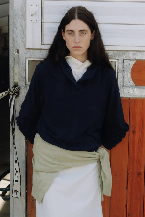 Delphi button hoodie tee (navy)
