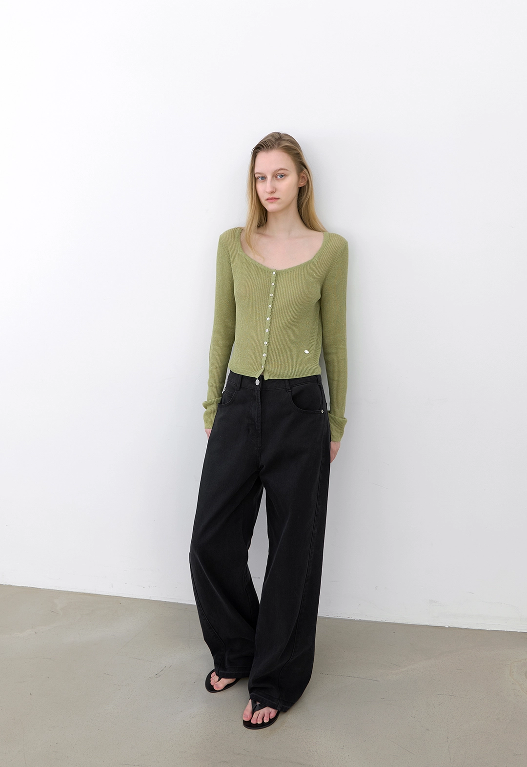 아뜰리에 나인 (CD-2270)SCALLOP SLIM FIT RIBBED SET-UP CARDIGAN 상품 이미지 3