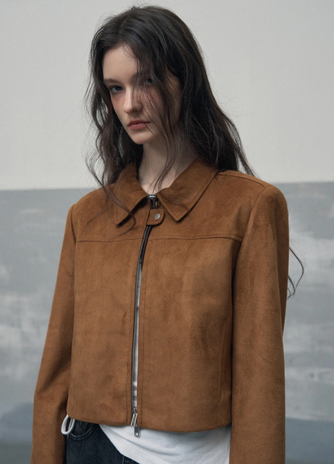 레더리 커브드 스웨이드 크롭 집업 자켓 [CAMEL BROWN] 상품 이미지 2