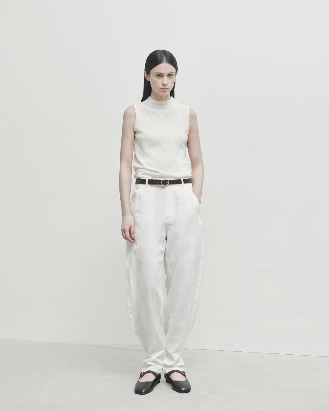 브라운야드 W Mock Neck Sleeveless Knit, White 상품 이미지 2