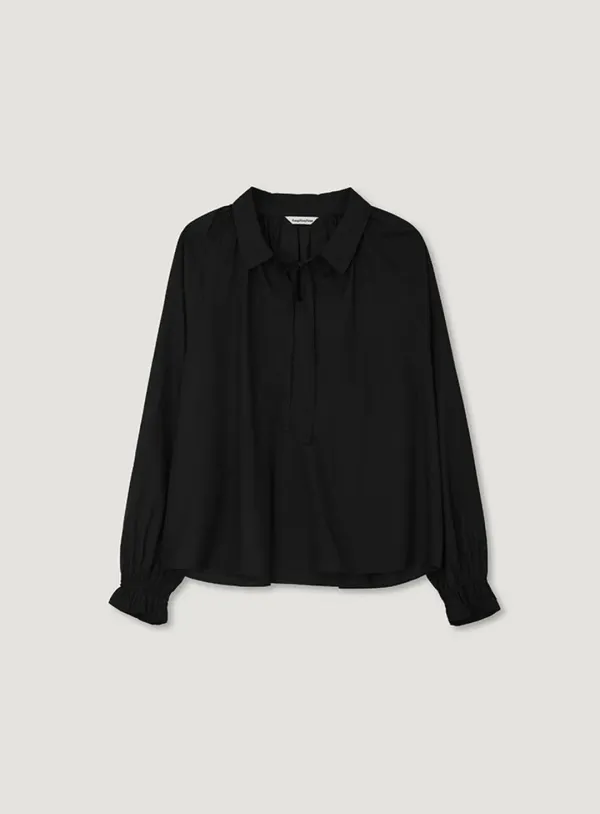 MOMO SHIRRING BLOUSE_BLACK