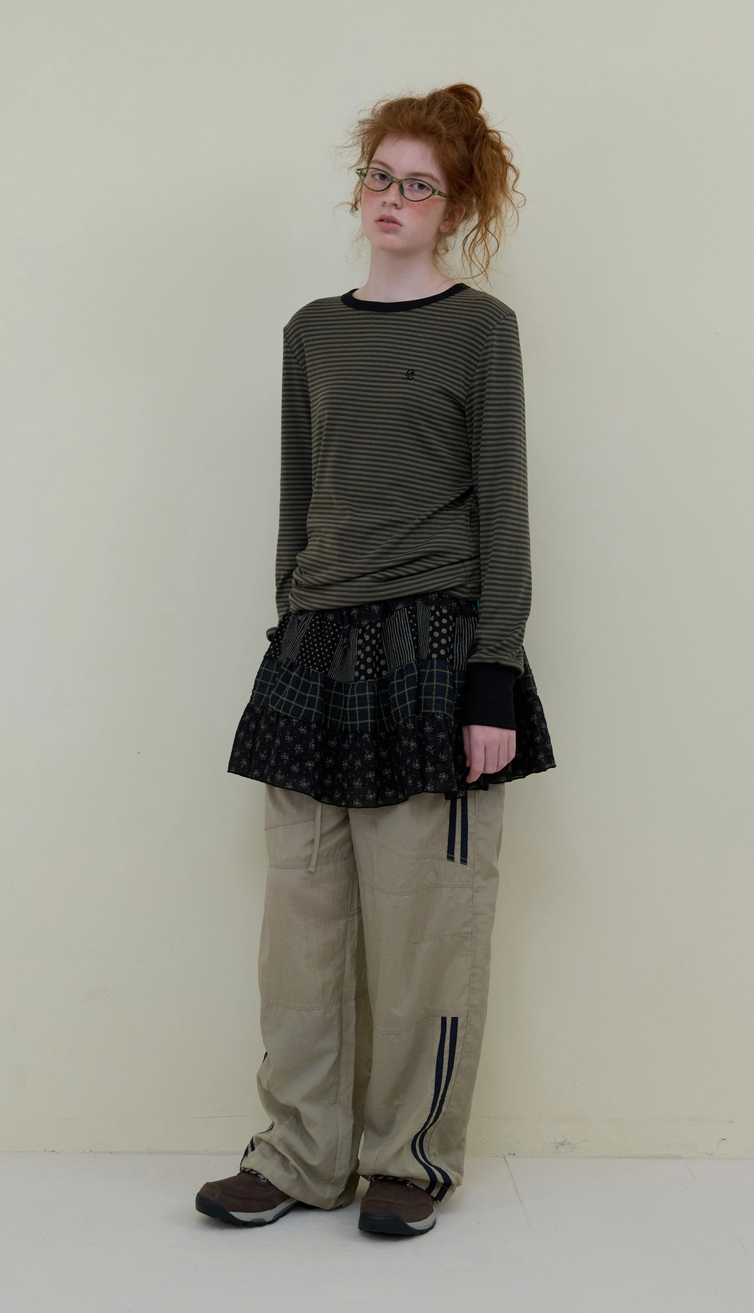 노컨텐츠 241. Line Nylon Pants _ Beige 상품 이미지 2