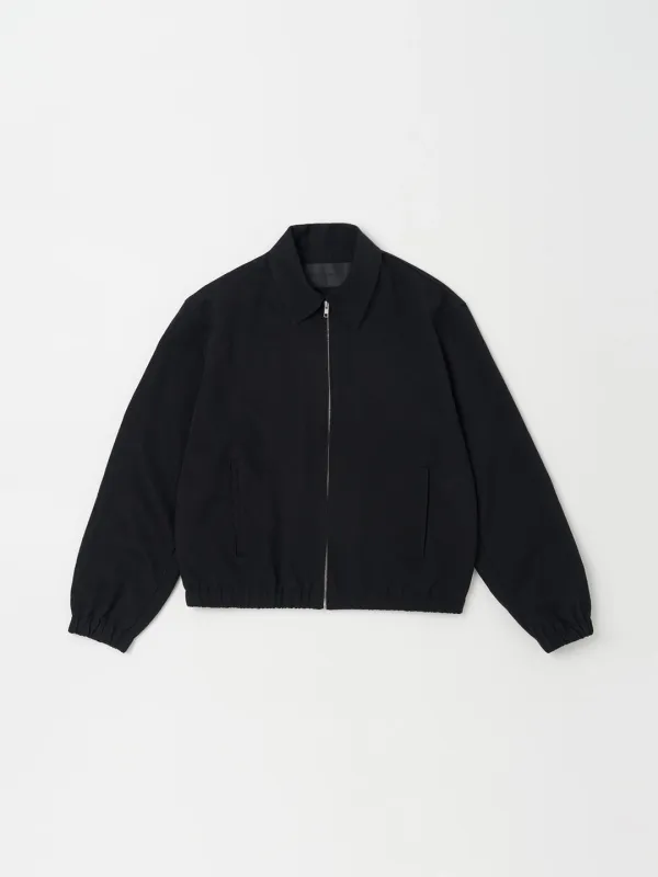 MINIMAL BLOUSON JACKET IN BLACK