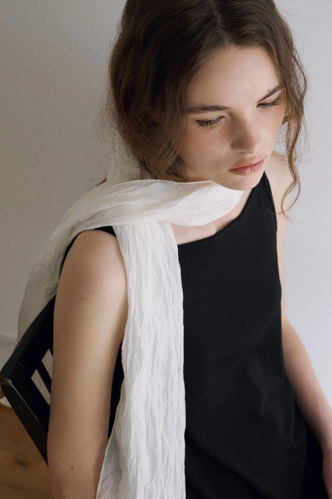 라메레이 Crinkle Sheer Scarf[LMBFSUAC914]-Off-White 상품 이미지 2
