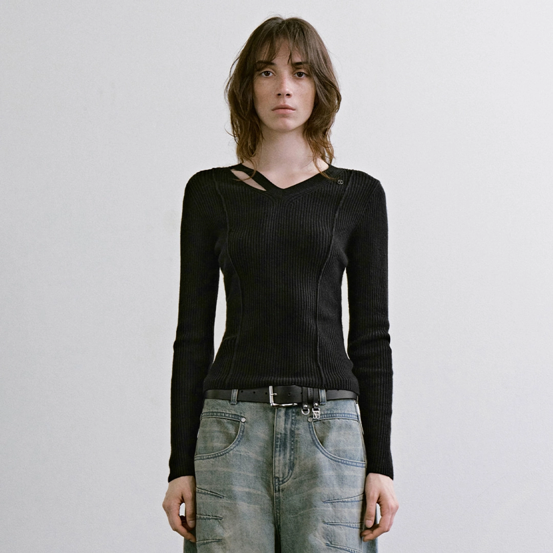트리밍버드 Back Slit Knit Pullover [ Black ] 상품 이미지 1