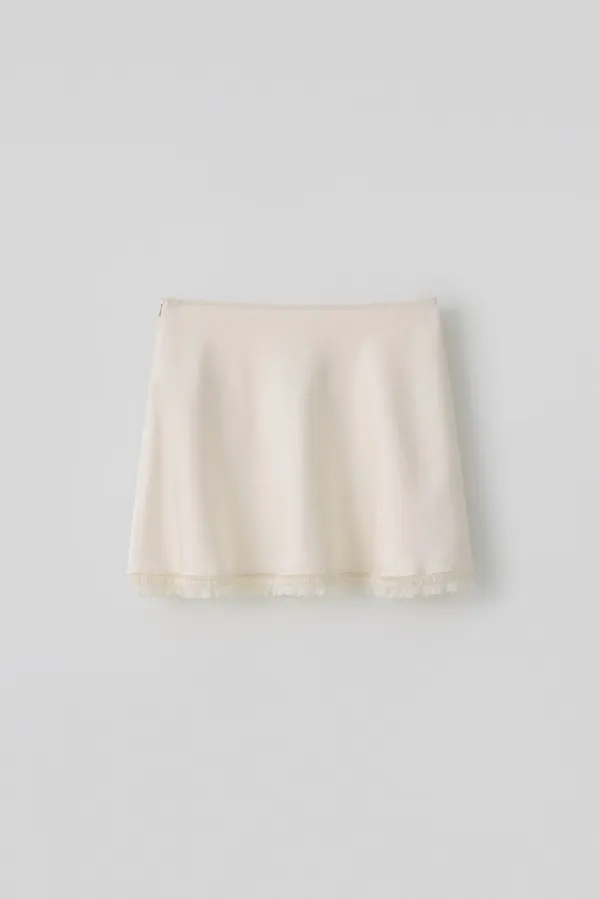 T/T Lunar satin lace skirt (cream)