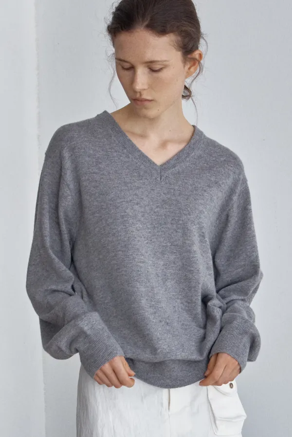 layered v neck knit - grey