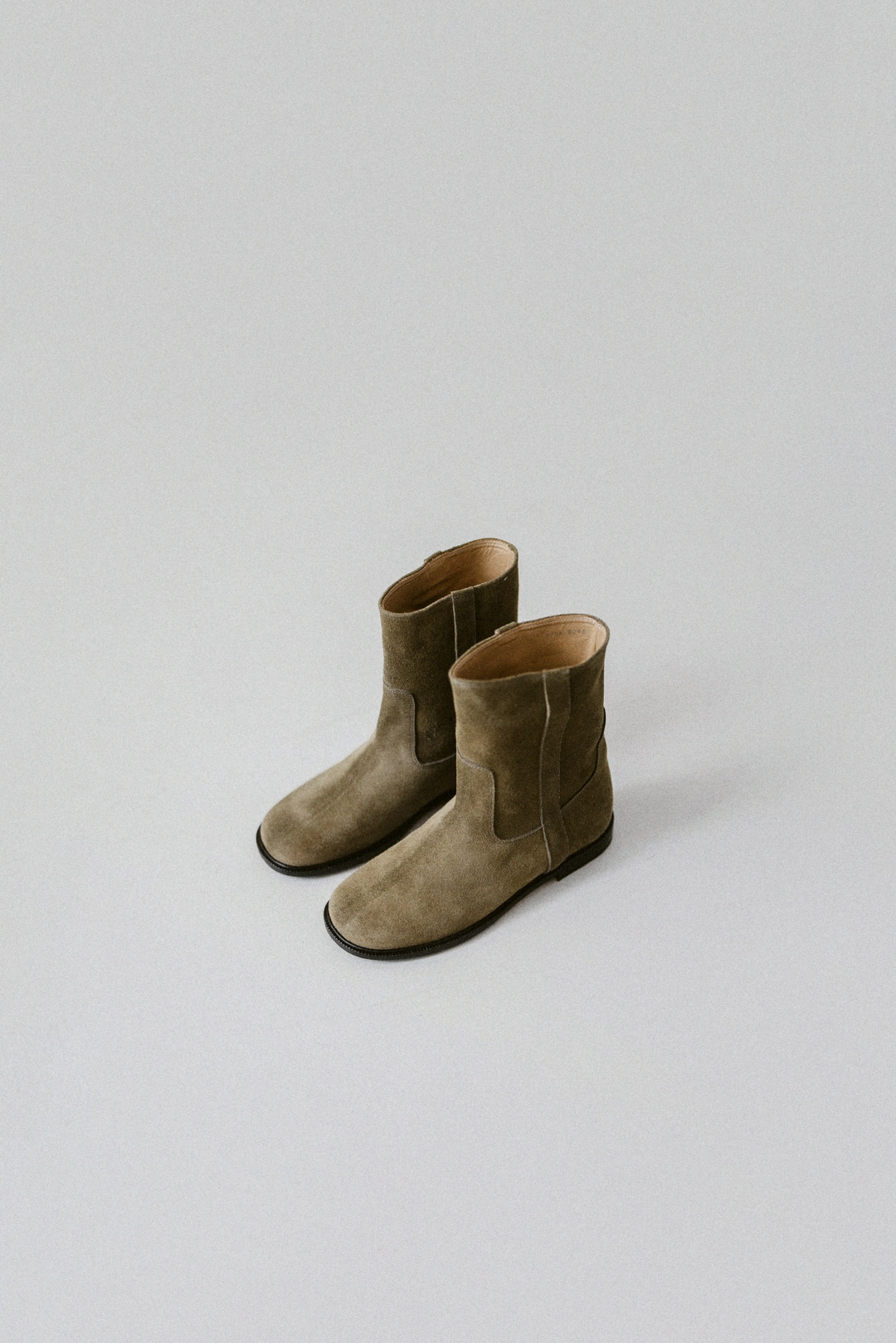 스앨더 32936_Suede Half Boots 상품 이미지 1