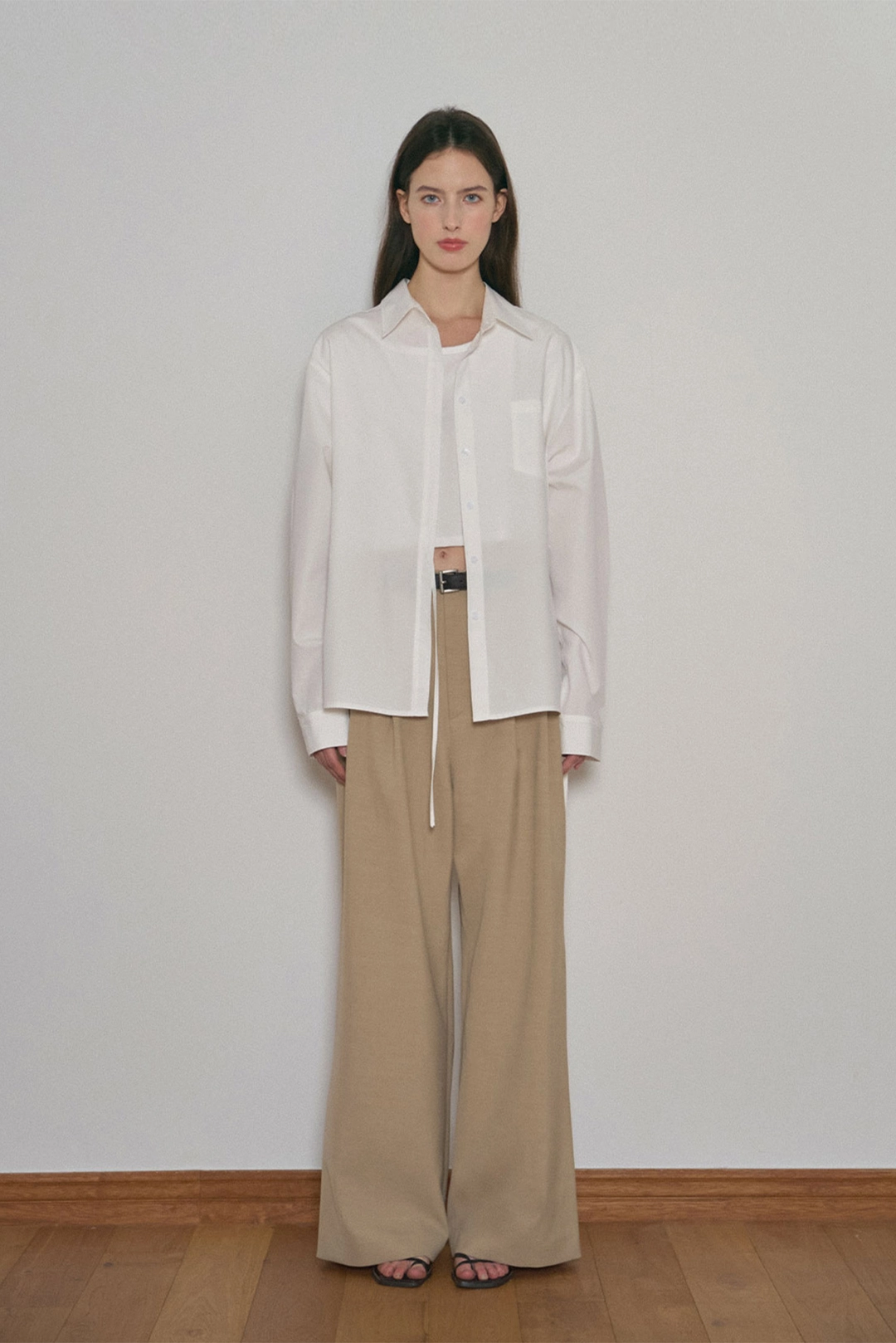 샤드라마 SILKY TEXTURED TWO TUCK PANTS [BEIGE] 상품 이미지 2